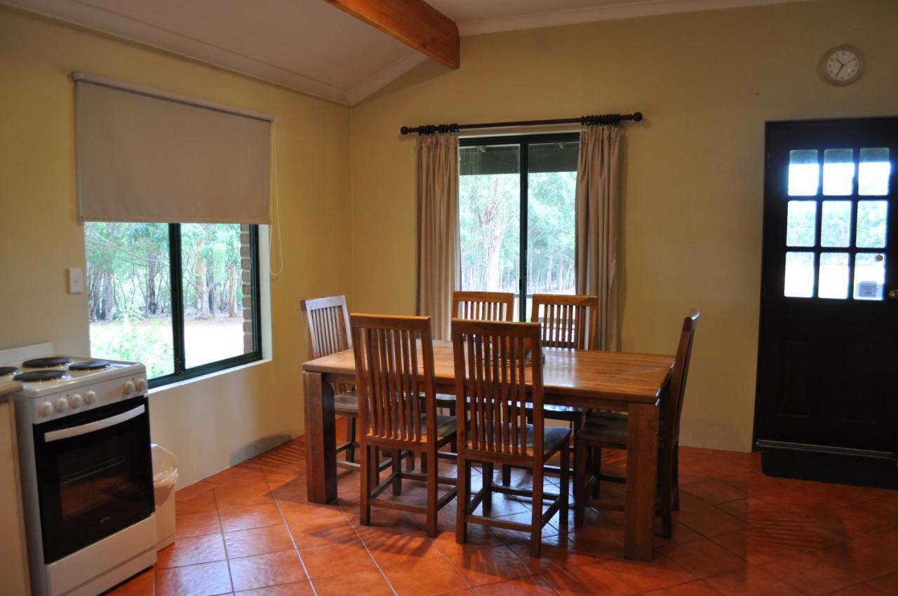 Karri Valley Chalets Pemberton Dış mekan fotoğraf